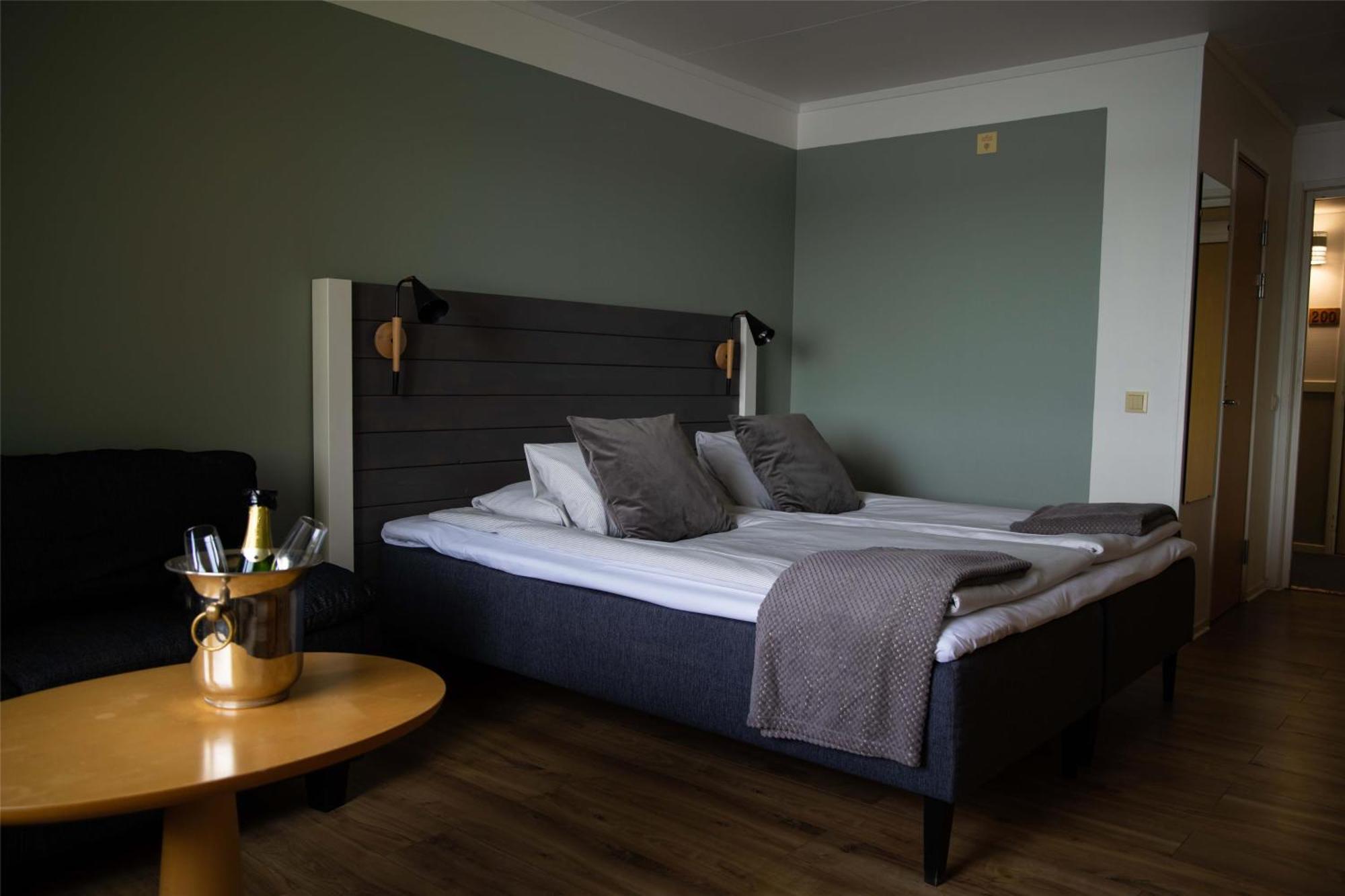 Hotel Ullinge Eksjö エクステリア 写真